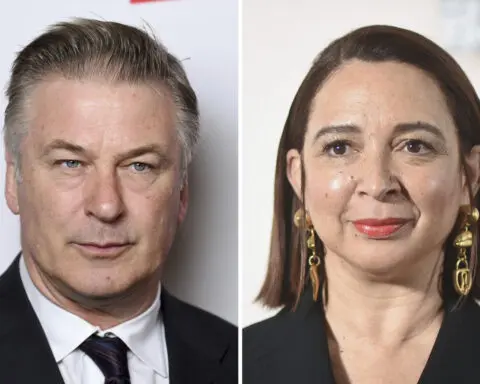 Alec Baldwin returns to 'Saturday Night Live' to spoof Bret Baier interview with Kamala Harris