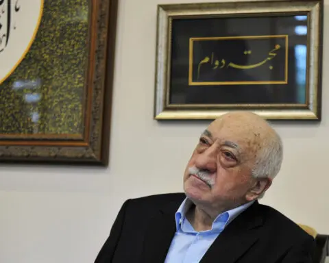 Self-exiled Turkish spiritual leader Fethullah Gülen dies in the US