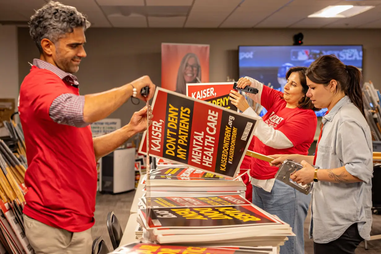 Mental health workers strike against Kaiser Permanente in Southern California