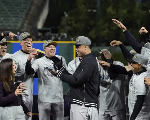 Aaron Boone says Yankees clubhouse togetherness at a high going into World Series