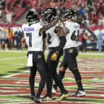 Lamar Jackson throws for 281 yards, 5 TDs to lead streaking Ravens to 41-31 victory over Buccaneers