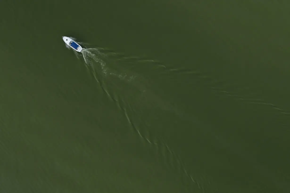 APTOPIX Climate Lake Erie Algae Blooms