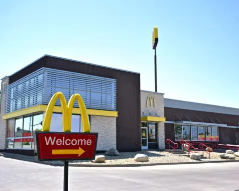 One dead in multistate E. coli outbreak tied to McDonald’s Quarter Pounders, CDC says