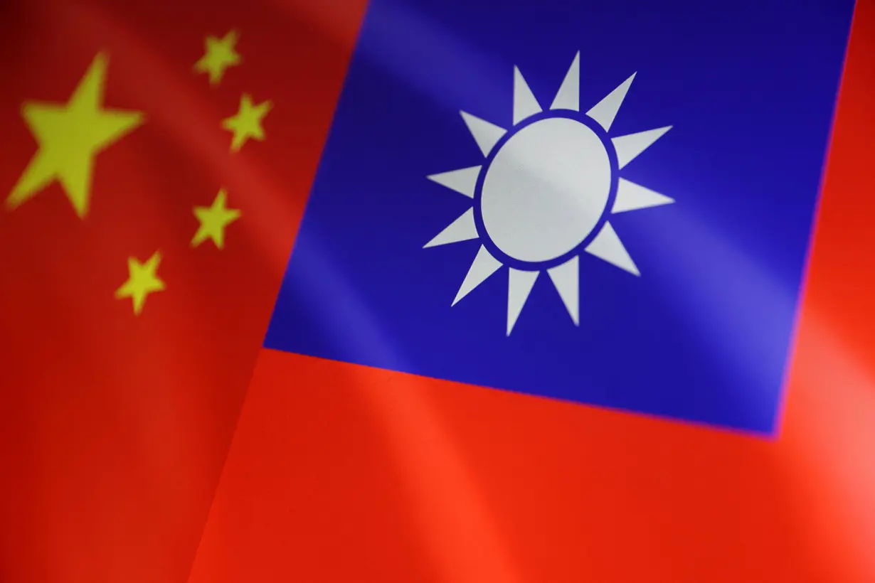 Illustration shows Chinese and Taiwanese flags