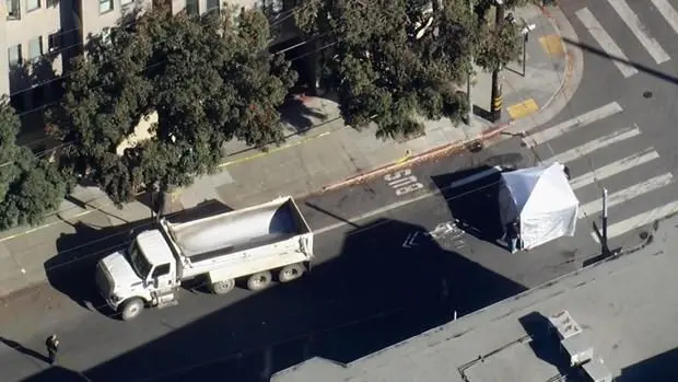 Dump truck hits, kills pedestrian in San Francisco