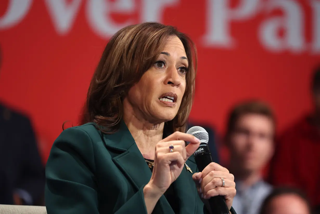 Suspected drunken driver heading wrong way passes Vice President Kamala Harris' motorcade on interstate in Milwaukee