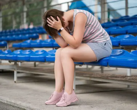 This common gesture could be a sign of a concussion, researchers say
