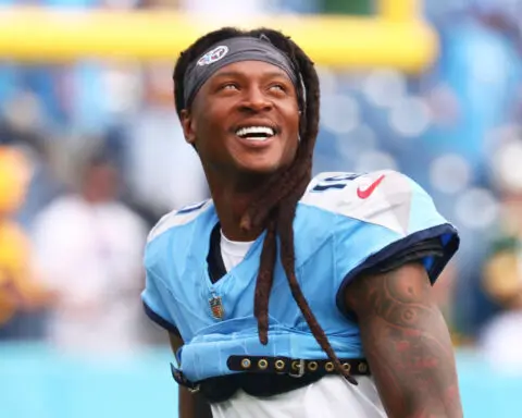 Star WR DeAndre Hopkins reportedly being traded from Titans to Chiefs, giving Patrick Mahomes much-needed help on offense