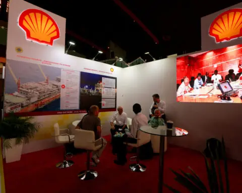 Shell setback upsets Nigeria's quest to lure investment