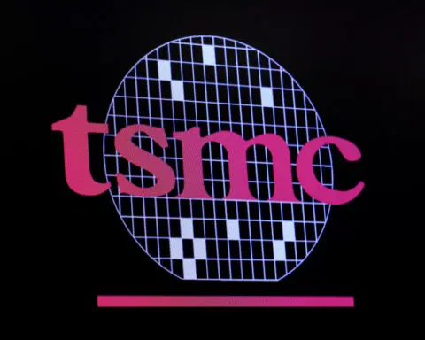 US lawmaker demands answers on TSMC chip in Huawei device