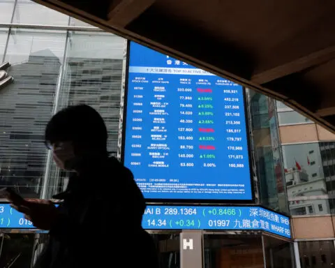 Big Tech tanks, yen slide accelerates