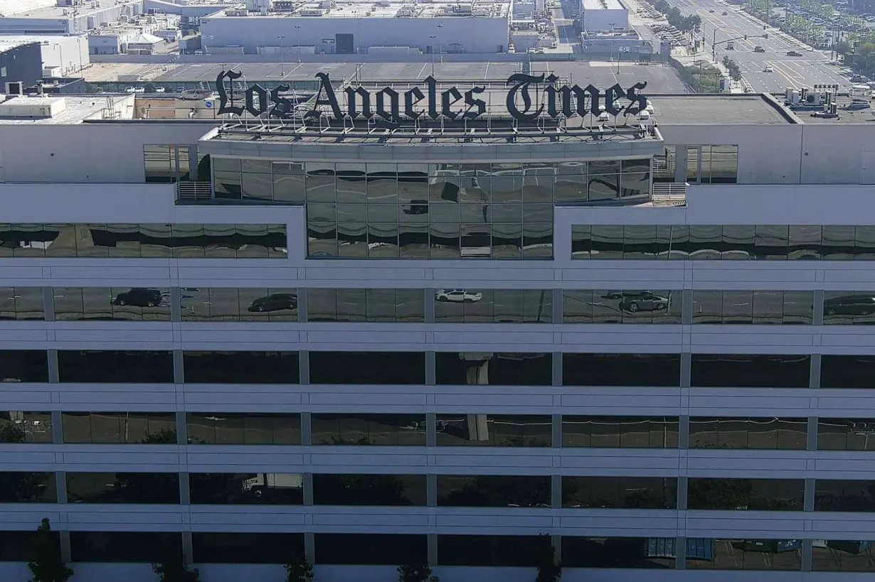 Los Angeles Times editor resigns after newspaper owner blocked plans to endorse Harris