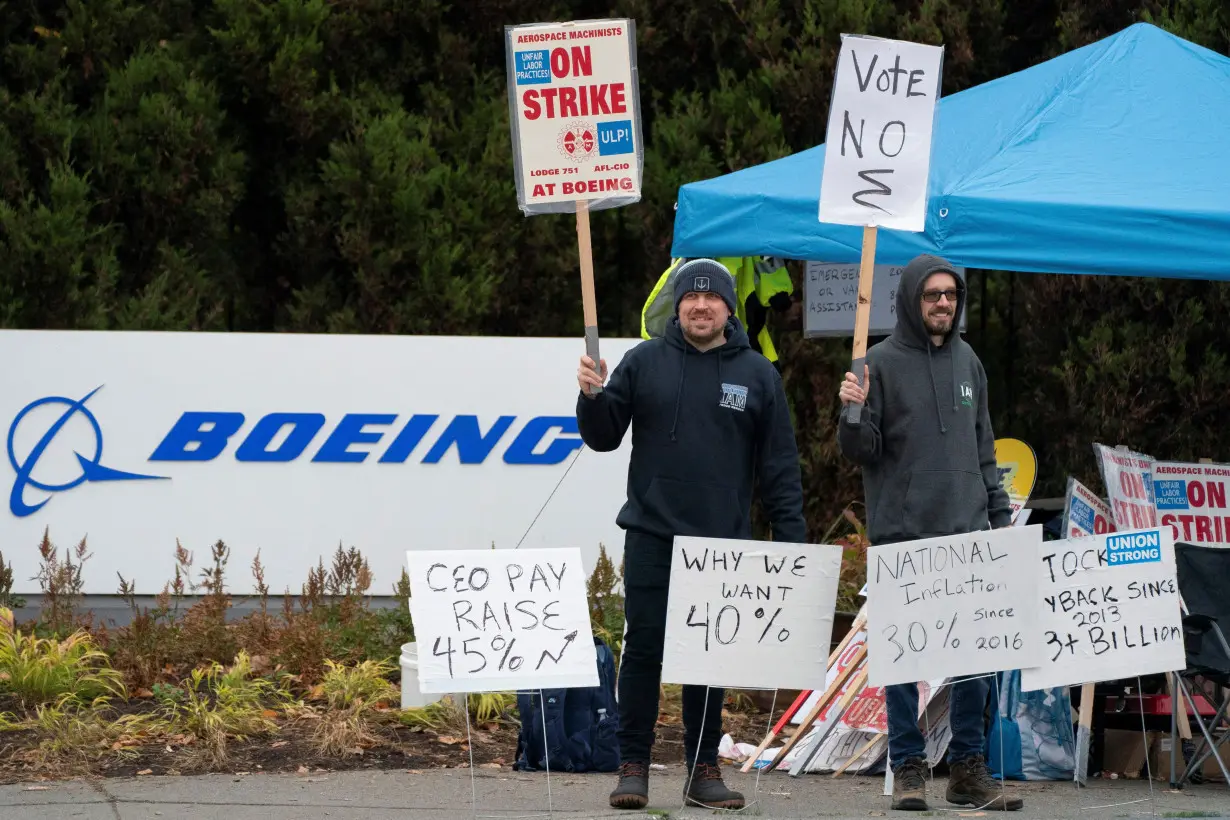 Boeing workers vote on a new contract proposal