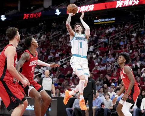 Healthy LaMelo Ball shines in 1st game since January, scoring 34 points in Hornets' win