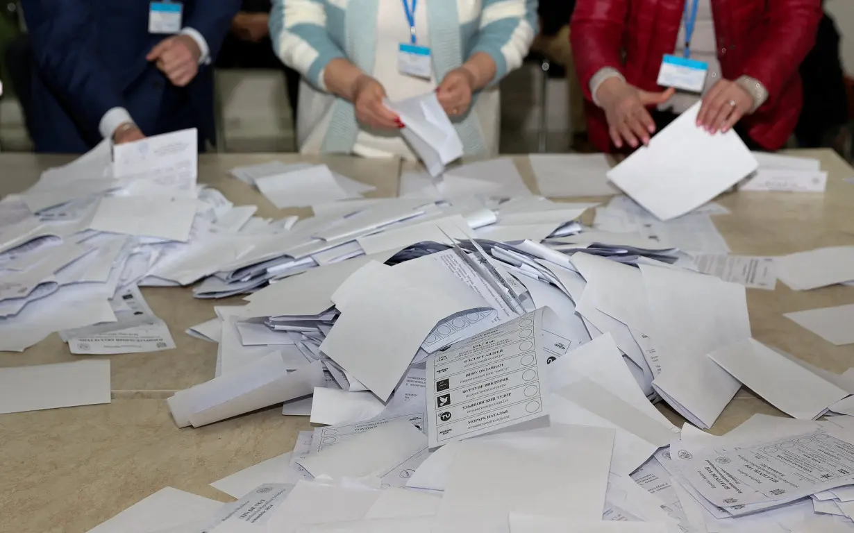 FILE PHOTO: Moldova holds presidential election and EU referendum