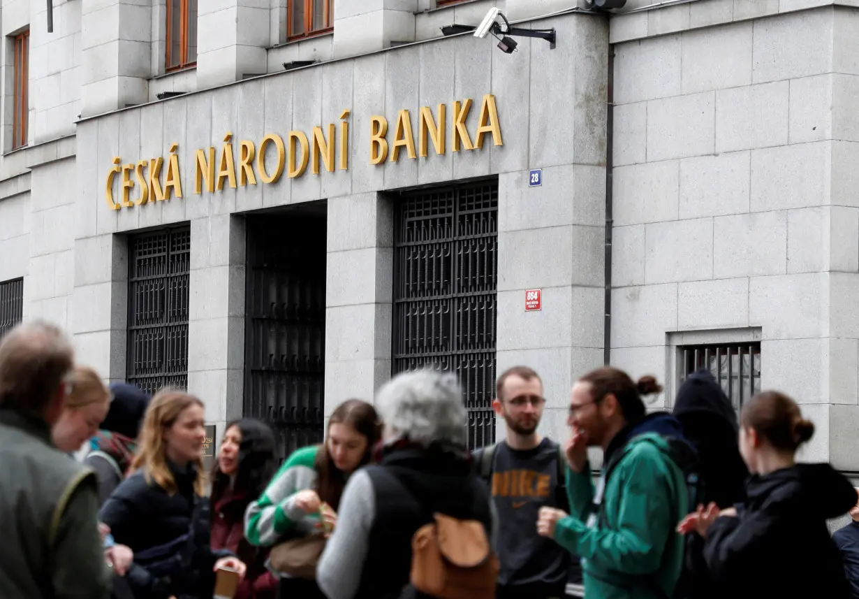 FILE PHOTO: Czech National Bank in Prague