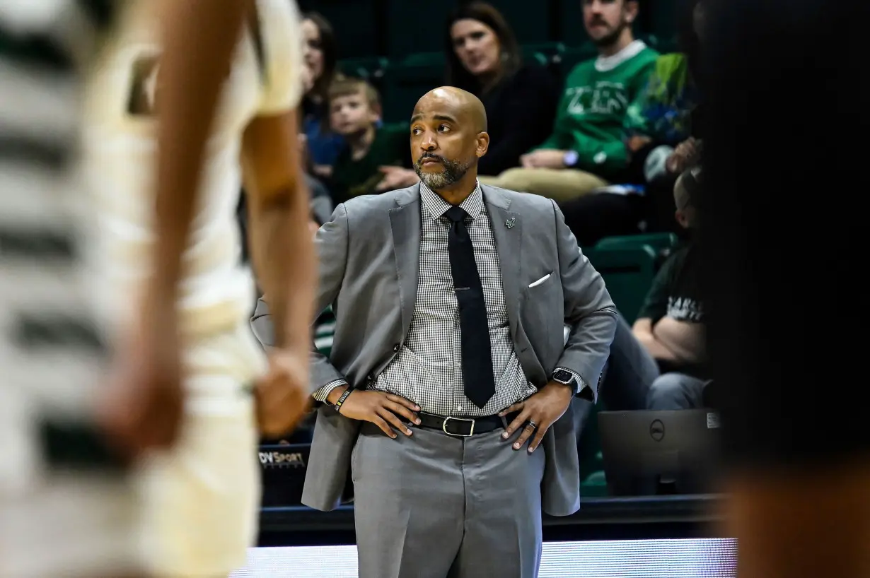 USF men's head basketball coach Amir Abdur-Rahim dead at 43