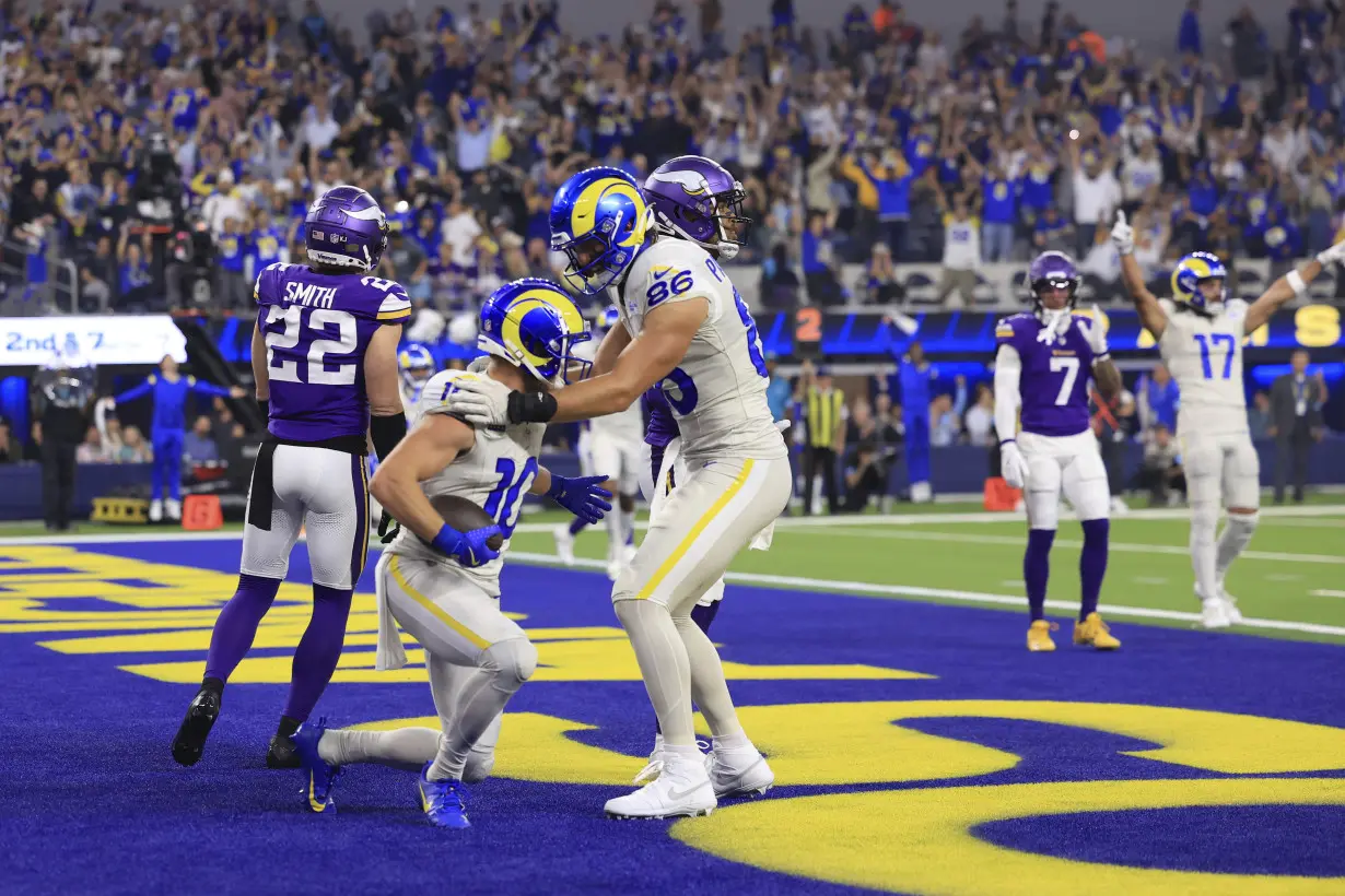 Vikings Rams Football