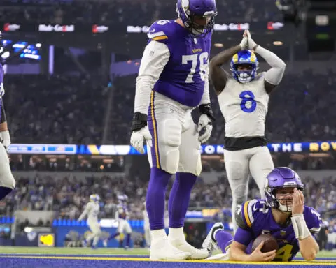 Darnold, O'Connell not blaming missed face mask call as reason why Vikings lost to Rams