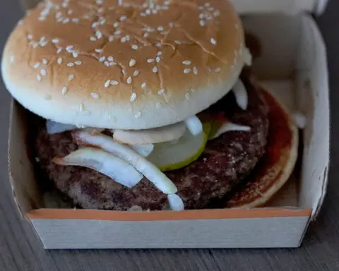 E. coli cases linked to McDonald’s Quarter Pounders rises to 75, federal agencies say