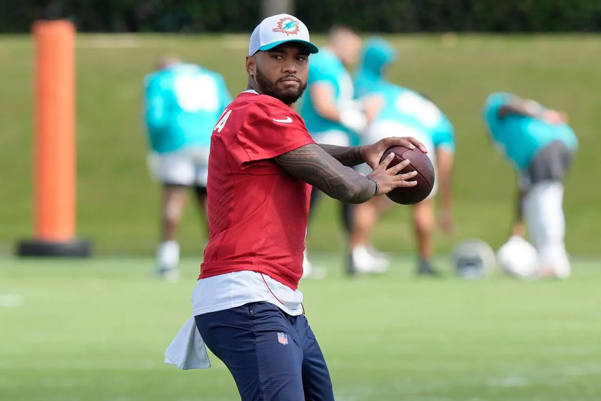 Miami Dolphins quarterback Tua Tagovailoa cleared to return and will play Sunday against Arizona Cardinals