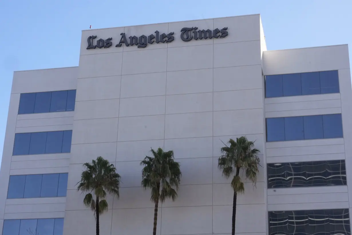 Los Angeles Times Editors Resign