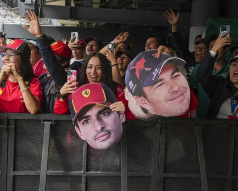 Carlos Sainz Jr. puts Ferrari on the pole in Mexico City as Perez's miserable season continues