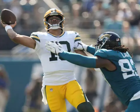 Packers QB Jordan Love leaves game at Jaguars with a left groin injury