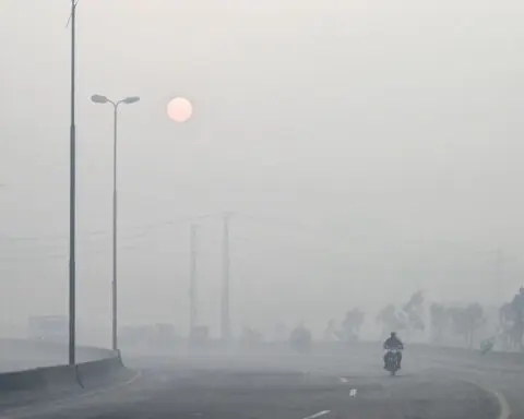 Thick smog chokes northern India and eastern Pakistan ahead of Diwali