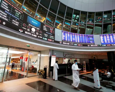 Most Gulf markets gain on earnings; geopolitics weigh