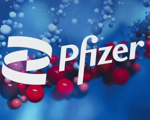 Pfizer rides Paxlovid sales growth to better-than-expected third quarter