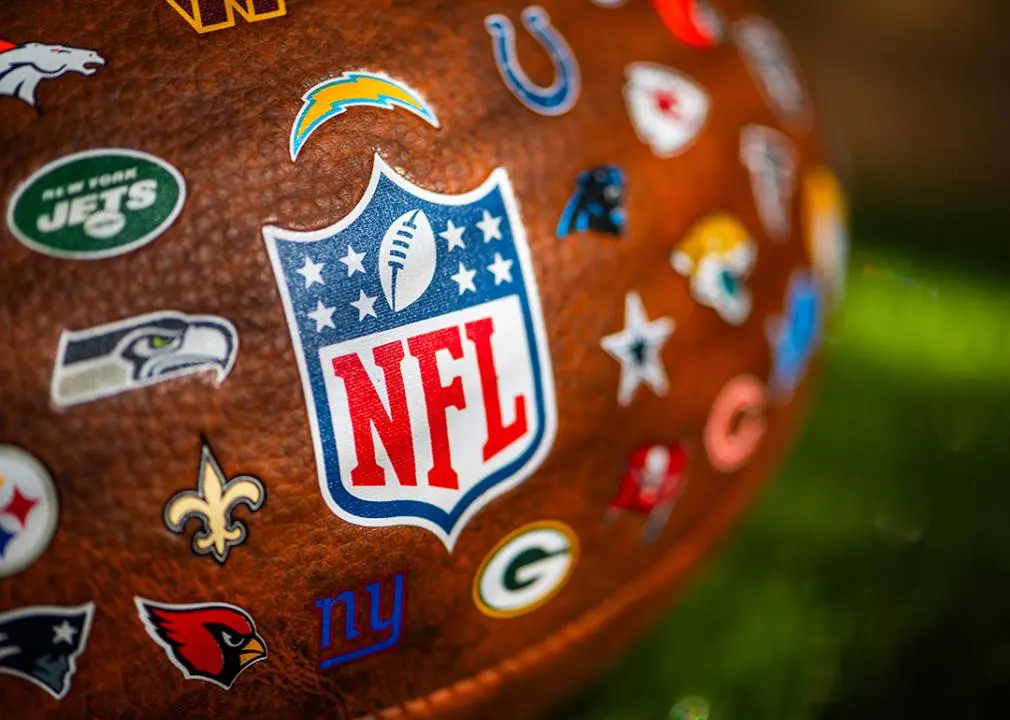 Counting down the top 10 most popular NFL teams