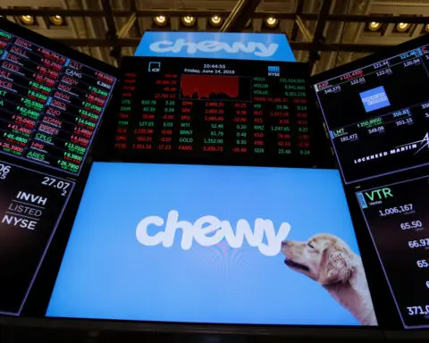 'Roaring Kitty' Keith Gill dissolves entire stake in Chewy, filing shows