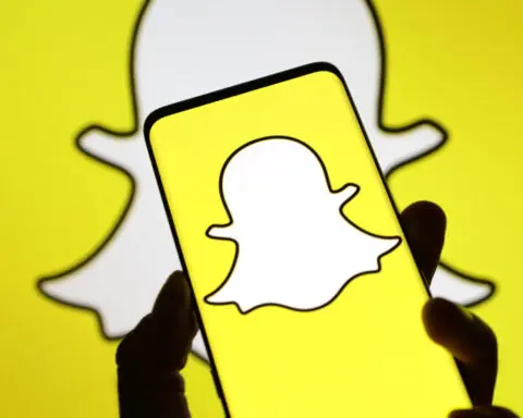 Snap beats revenue and user growth estimates, announces $500 million buyback