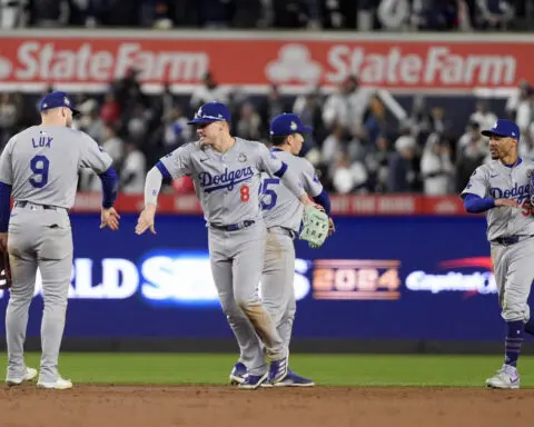 World Series Game 3 averages 13.64 million, beats 'Monday Night Football'