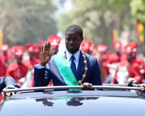 Senegal's president fights for mandate in parliamentary race