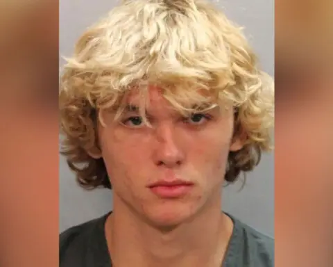 Florida teen arrested after brandishing machete outside early voting location, police say