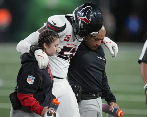 Texans star edge rusher Will Anderson Jr. leaves game vs. Jets with an ankle injury