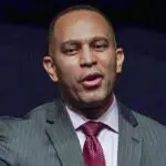 Hakeem Jeffries chooses calm over chaos as Democrats work to win the House majority