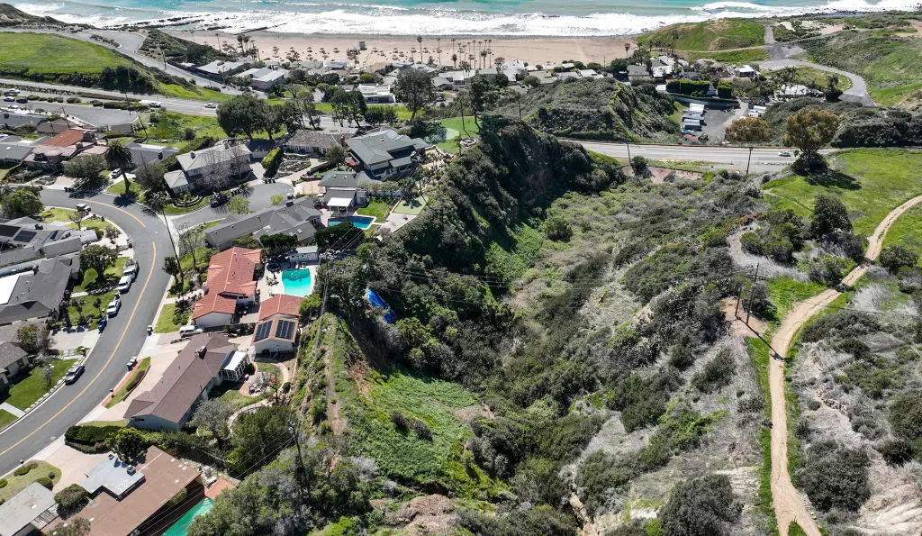 Homeowners impacted by Rancho Palos Verdes landslide can get up to $10K