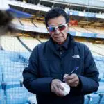 Dodger fans mourn the death of ‘icon’ Fernando Valenzuela