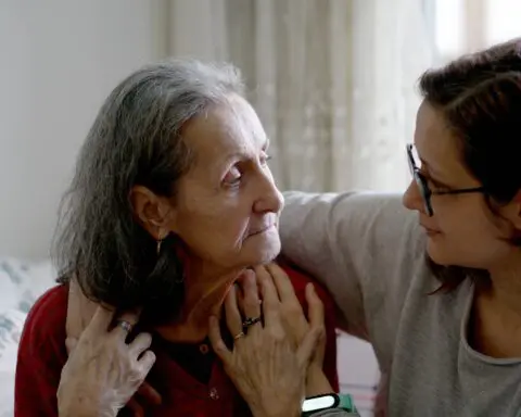 Warning signs that separate normal aging from serious memory loss