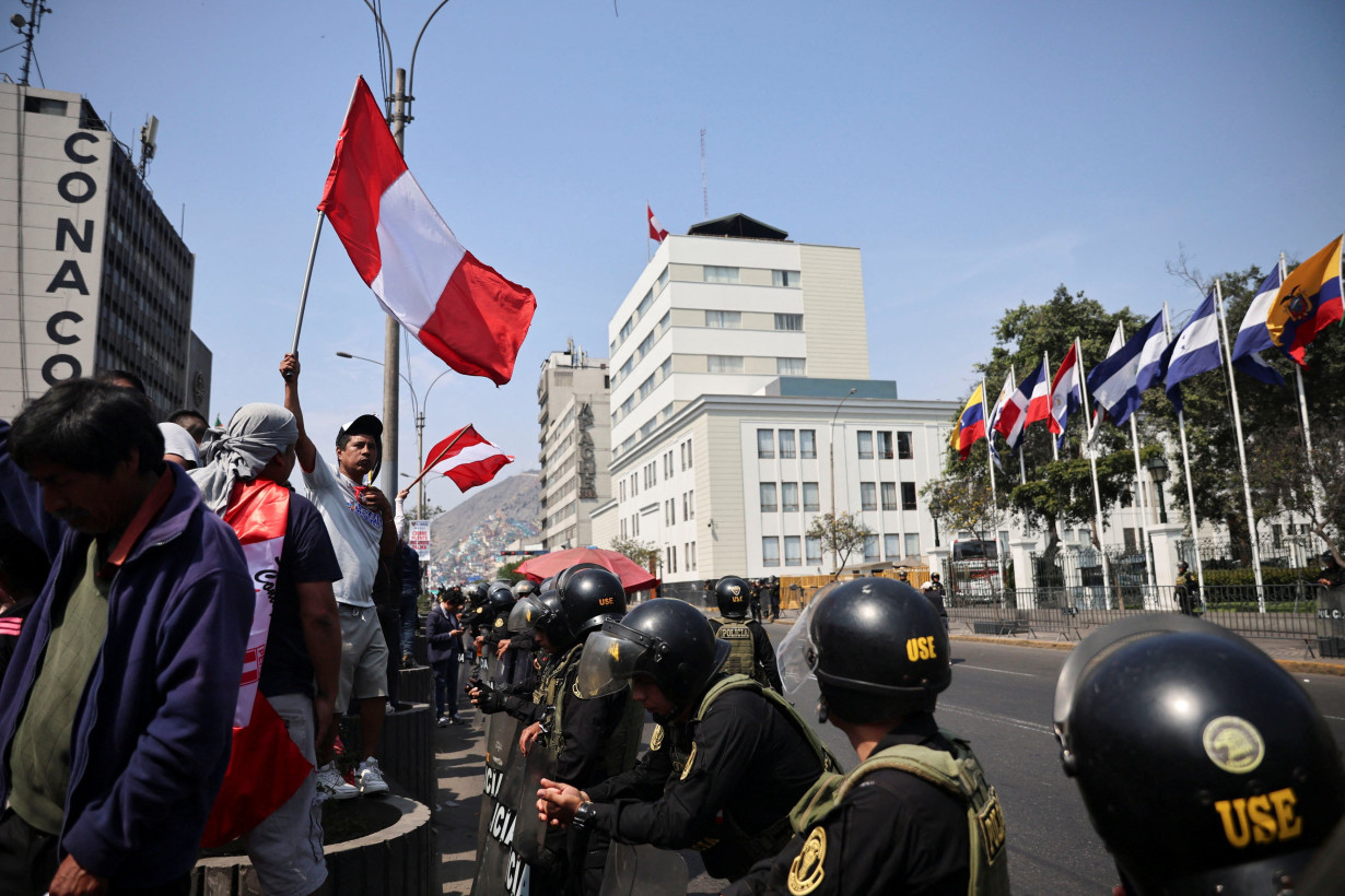Peru bus drivers strike disrupts Lima amid rising crime concerns