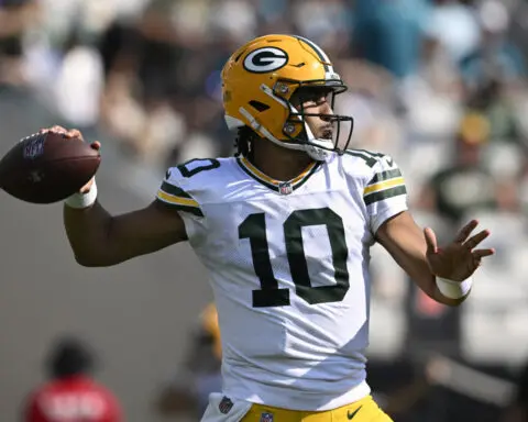 Packers QB Jordan Love available to face Lions while dealing with groin strain