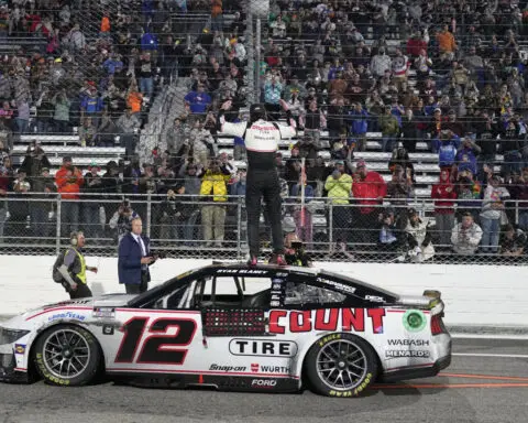 Blaney gets shot at back-to-back NASCAR titles after controversial finish at Martinsville Speedway