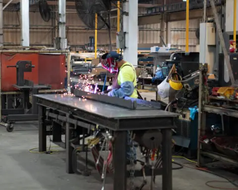 US factory orders fall a second straight month in September