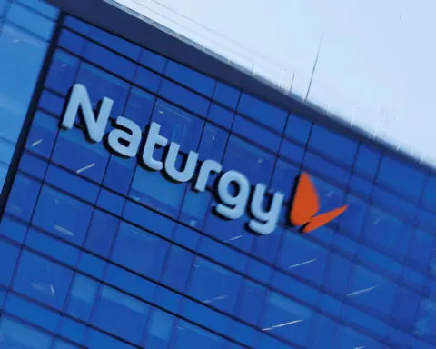 BlackRock commits to keep Naturgy listed after stake acquisition