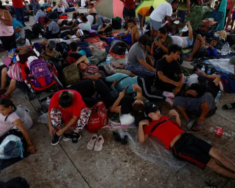 Migrant caravan of 3,000 heads north in Mexico as US votes