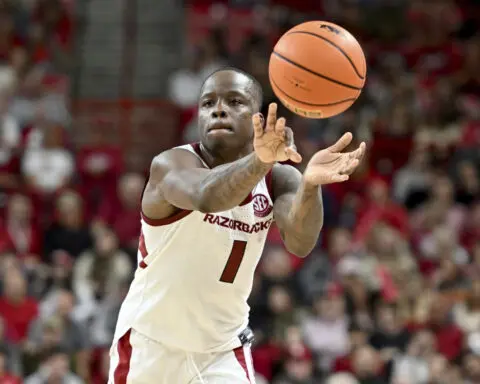 John Calipari wins Arkansas debut as 16th-ranked Razorbacks beat Lipscomb 76-60