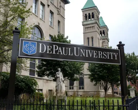 2 Jewish DePaul students attacked while showing support for Israel, Chicago university says